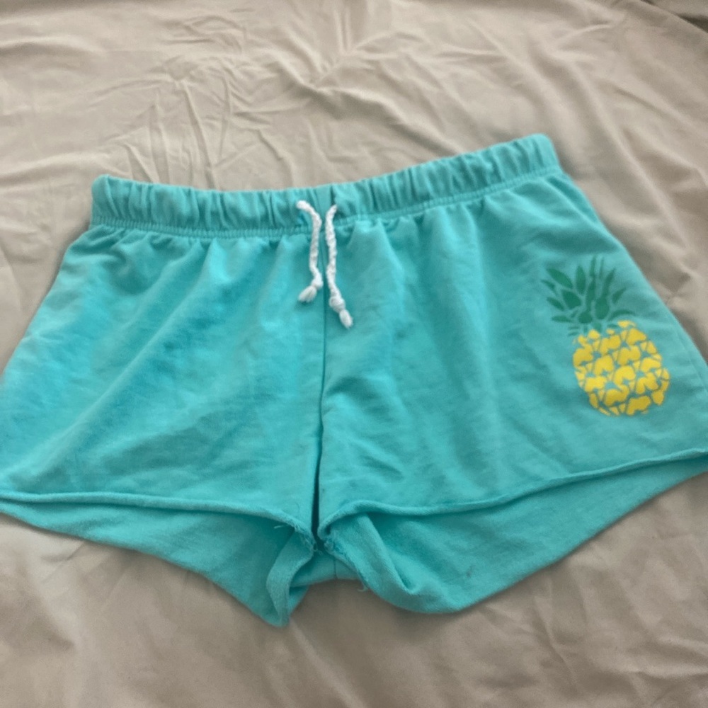 Blue pineapple wallflower shorts